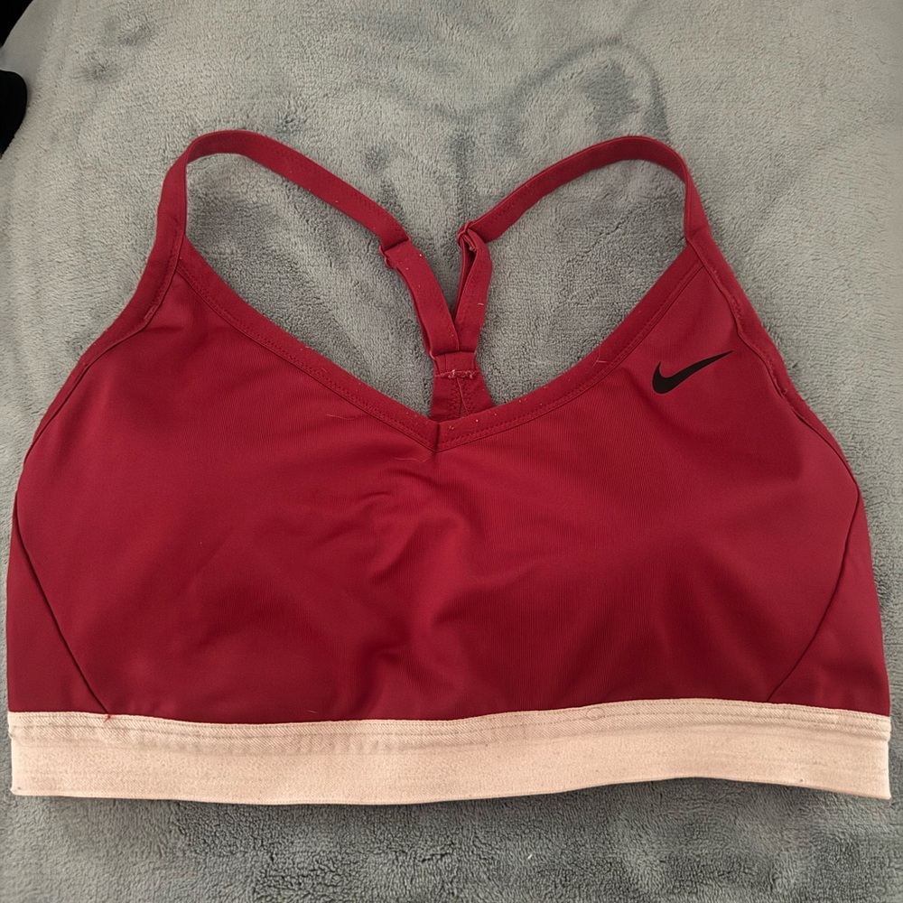 Nike maroon/red Sports Bra Medium Support - Picture 1 of 5
